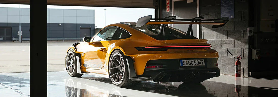 Pourquoi une Porsche peut devenir une décoration murale premium ?